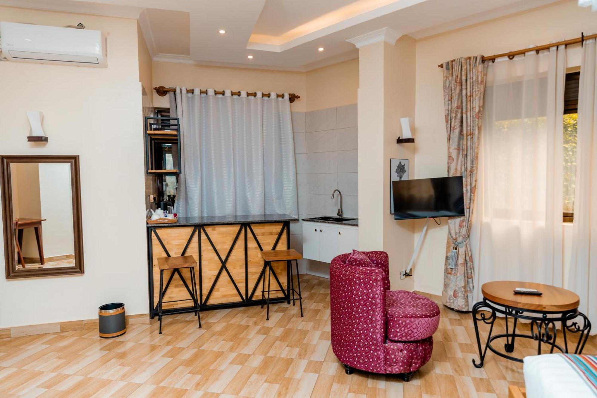 Las Vegas Garden Hotel Mbarara Екстер'єр фото